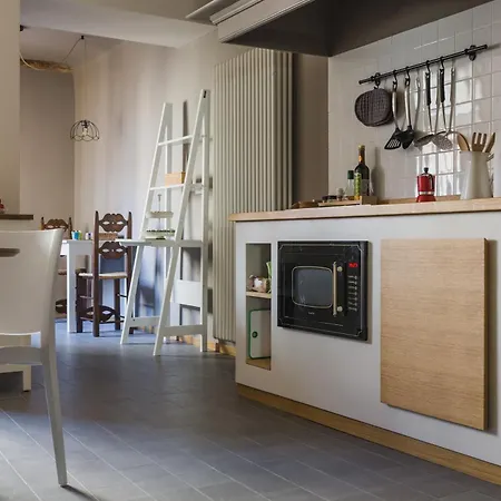 Dimora Hortis, Eleganza E Stile In Centro A דירה *