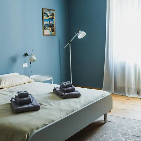 Dimora Hortis, Eleganza E Stile In Centro A דירה