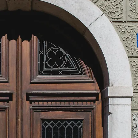 Apartment Dimora Hortis, Eleganza E Stile In Centro A
